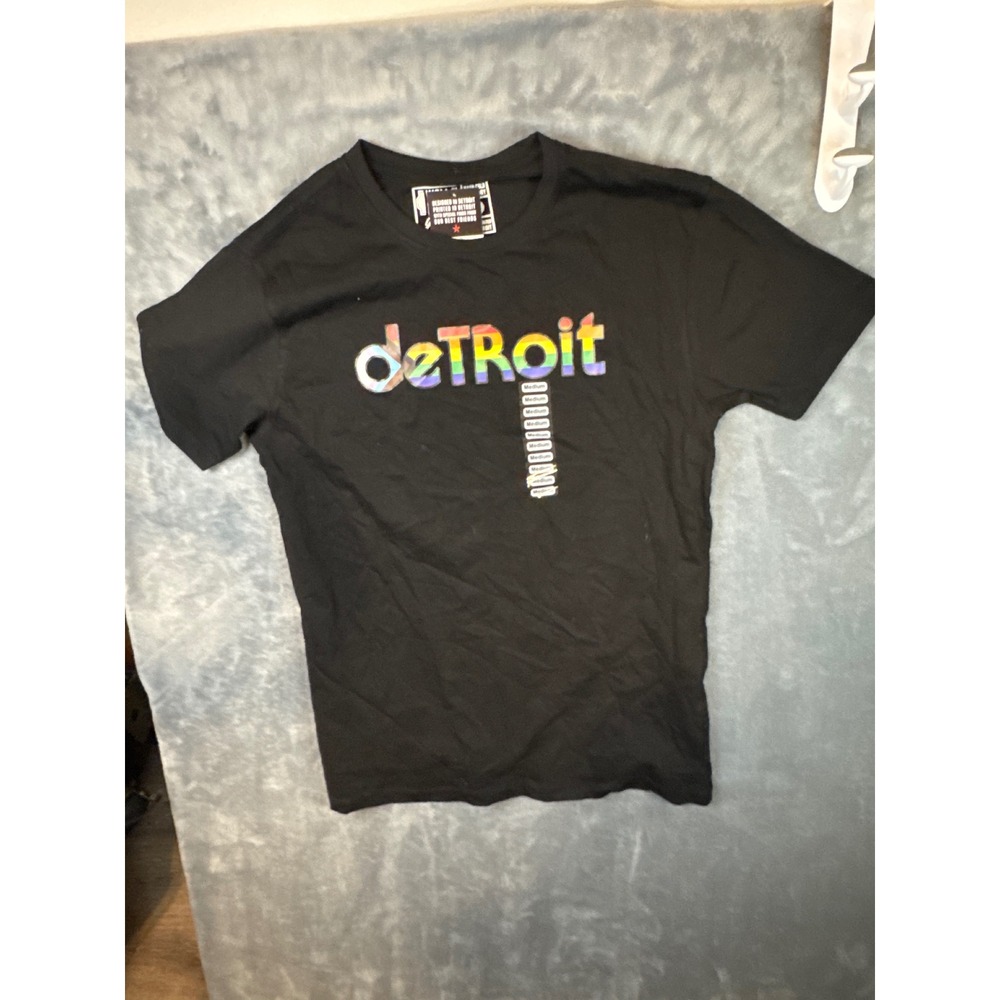 Well Done Goods Cyberoptix Detroit Rhythm Pride Tee Black Rainbow Graphic M